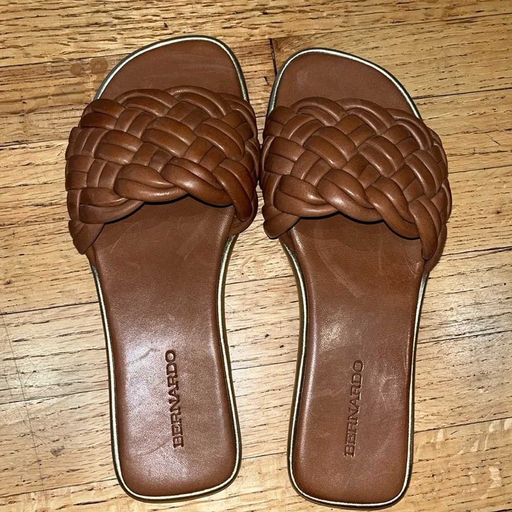 New Bernardo Troy Slide Sandal - Luggage - Picture 5 of 17
